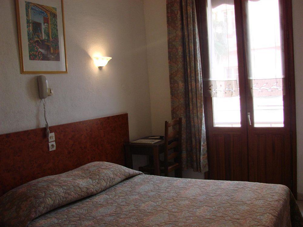 Hotel Au Tropico Juan-les-Pins Eksteriør billede